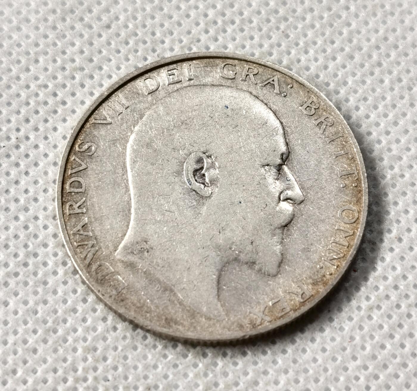 甄臻铺-世界币章拍卖（第49期）精品场拍品征集中，送拍享返佣金等优惠多多