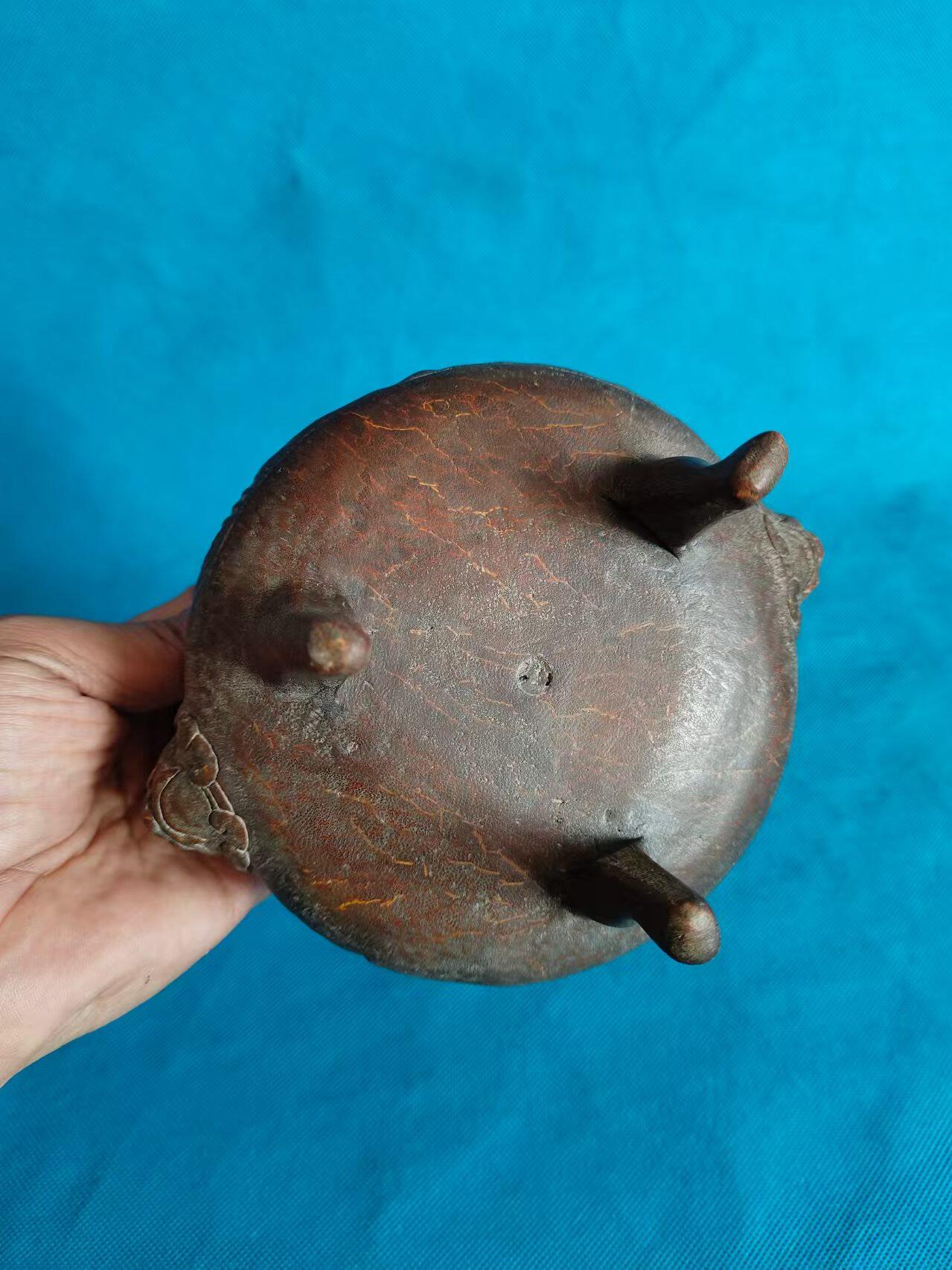 清代沉香木兽头香炉，口经12/腹经16/高11厘米，包浆浓郁厚重，完整无损，保老保真。