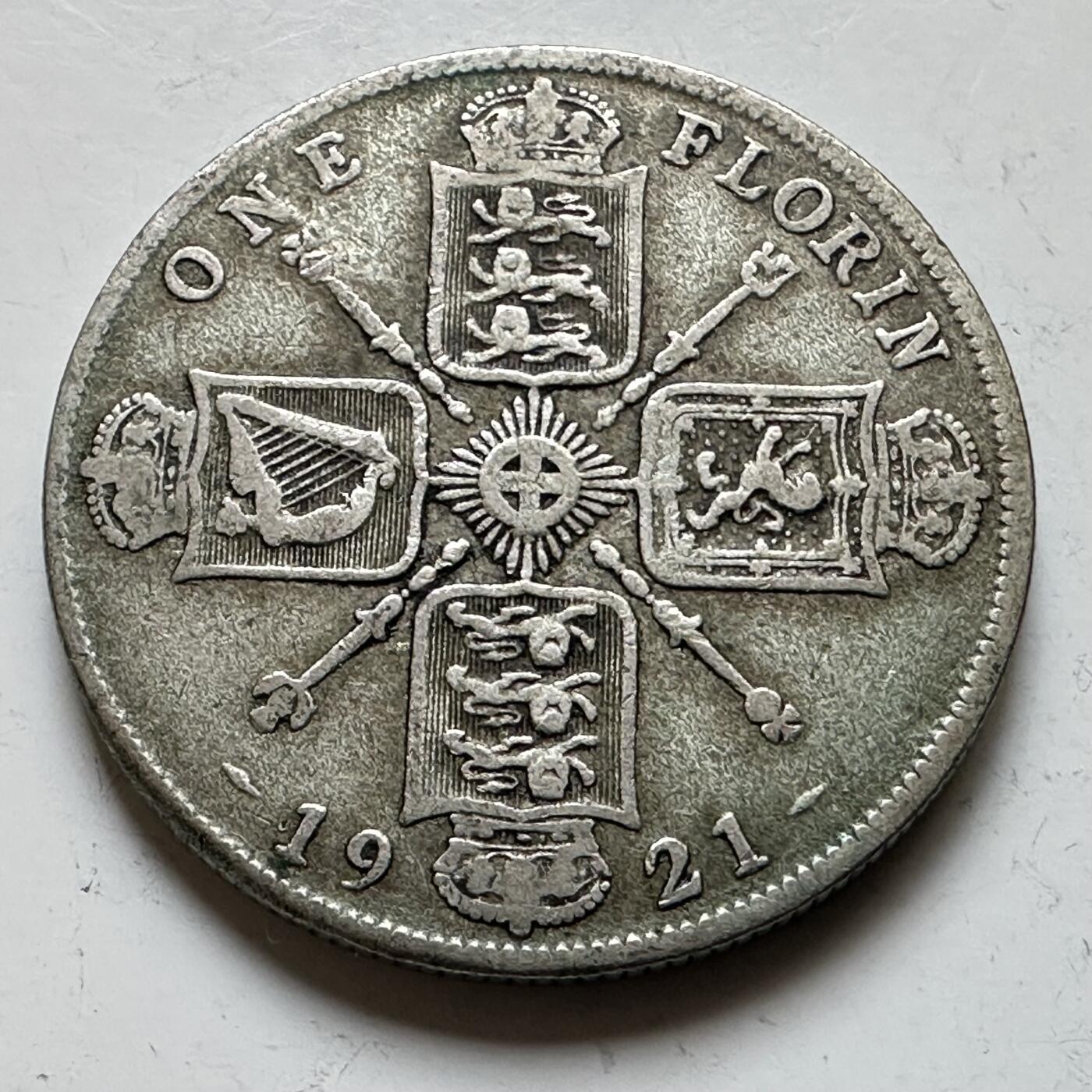 🌹外币初藏🌹🐯2026年第17场 快递将在12号停运 年前需发货的抓紧 ，年后正月十五恢复发货 英国1921年一弗罗林银币 11.3克50%银