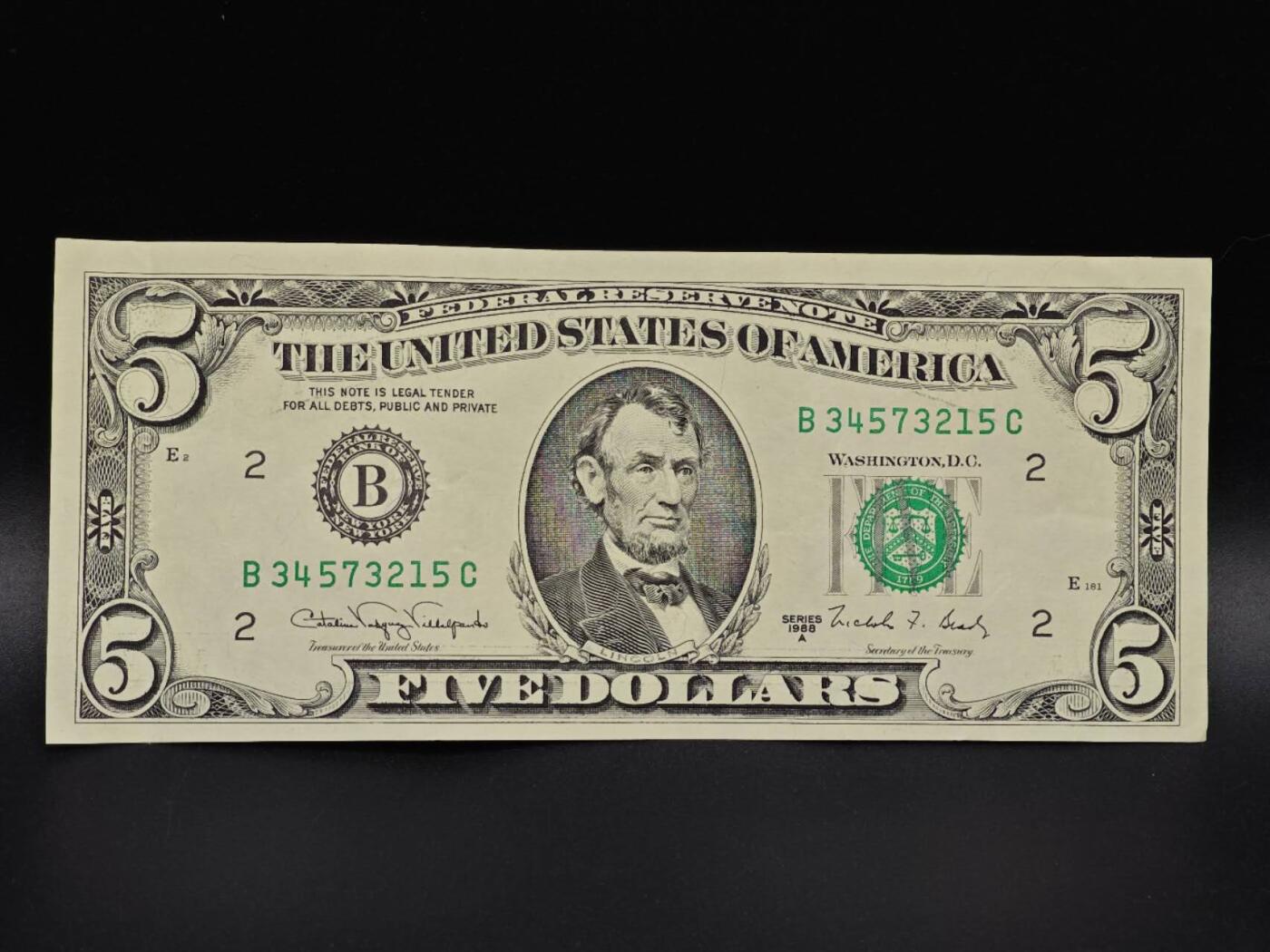 【淘币小摊】实时拍第八百六十五拍   纸币场    年前最后一周之前预留预留8号9号全部发出请更换最新收货地址不方便收货的请勿参拍或者顺丰到付 美国5美元纸币【有折】