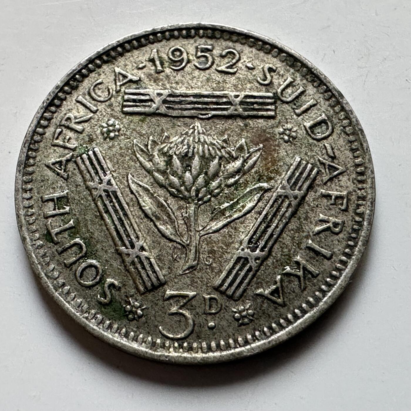 🌹外币初藏🌹🐯2026年第17场 快递将在12号停运 年前需发货的抓紧 ，年后正月十五恢复发货 英属南非1952年三便士银币 1.41克50%银