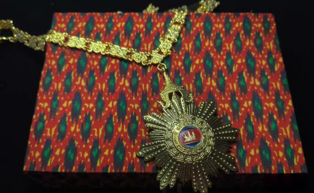 2026新年第一场  柬埔寨王国 国家功绩大勋章  大项链级 最高级别  铜镀金工艺 洪森佩戴的同款原品 带有原盒 众多亲王同款