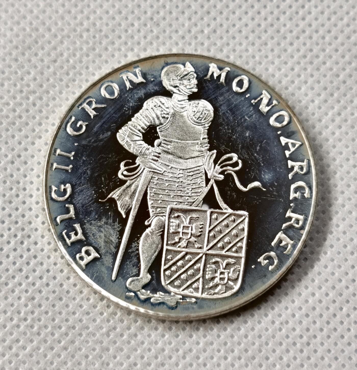 甄臻铺-世界币章拍卖（第49期）精品场拍品征集中，送拍享返佣金等优惠多多 1994荷兰站人银币，28.1g