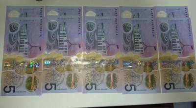 春节钱币瓷器清货捡漏拍场 - 【同号钞】澳大利亚新版明亮版5元塑料钞 全新UNC 五对同号10张