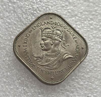 外国优质老铜币高银银币，周六九点倒数截拍，满百包邮，持续收拍，年后发货 - 英国皇家属地格恩西岛 1966 年10 先令纪念币，为纪念诺曼征服英格兰 900 周年而制。方形设计、征服者威廉头像呼应了根西岛与诺曼底的历史关联，见证了属地通过纪念币传承历史、维系与英国的关联。