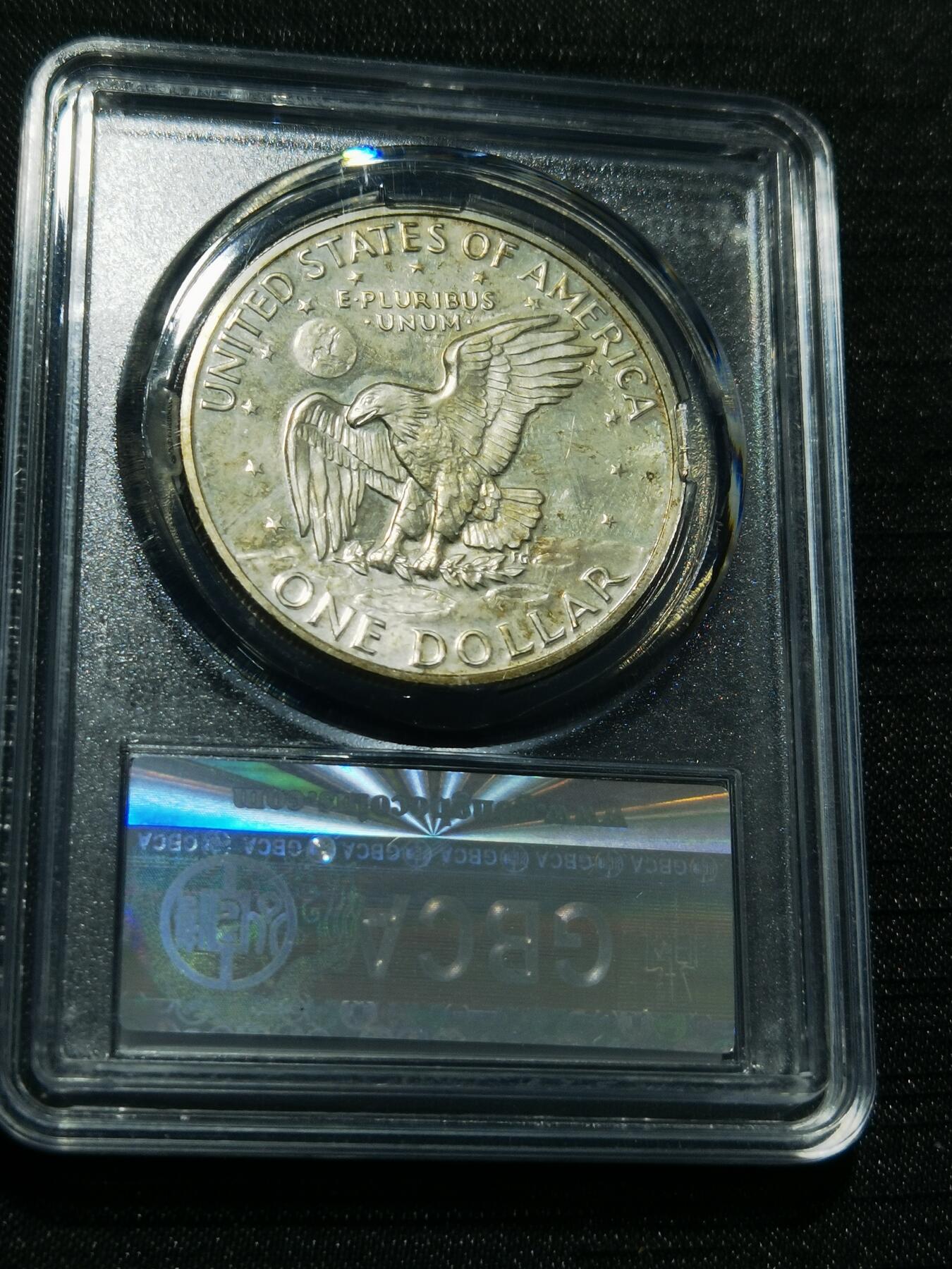 天下钱庄专场欢迎参拍 美国艾森豪威尔一美元银币，盒子有点裂