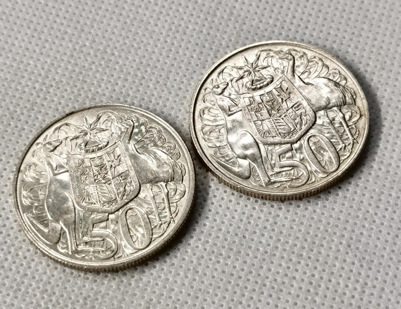 甄臻铺-世界币章拍卖（第49期）精品场拍品征集中，送拍享返佣金等优惠多多 澳大利亚 1966年 50分 伊丽莎白二世 银币 完未品转光彊烈，两枚一组，细节见图