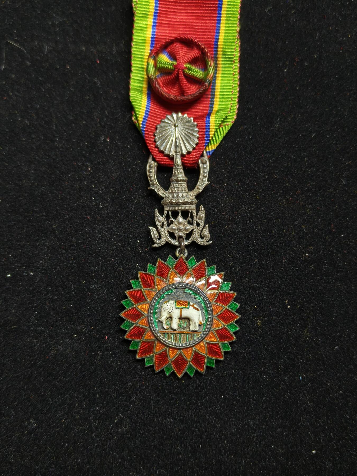 2026新年第一场  英国伦敦代工暹罗王国时期白象勋章 早期勋章严格限制人数 非常罕见 距今一百多年珐琅保存较好