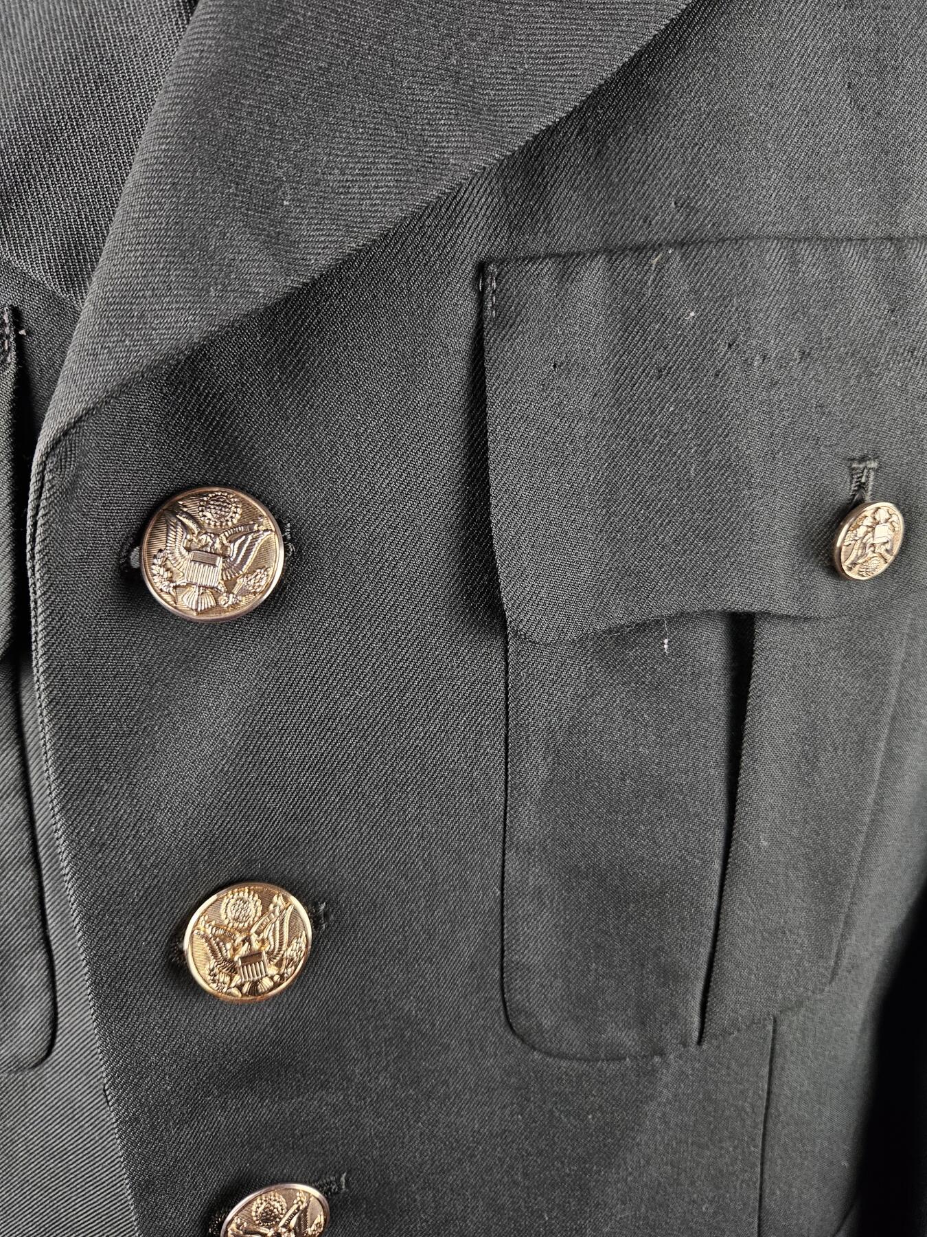 0元起拍勋章 第332期 咸鱼国勋章拍卖专场 2月8日（周日）下午6：00开始 美国陆军士官绿常上衣 胸围106 肩宽46 衣长82 袖长68