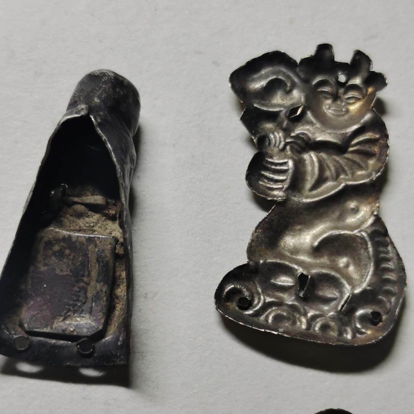 杂件专场99期 清末民国鎏金银和鎏金铜，上面两个银