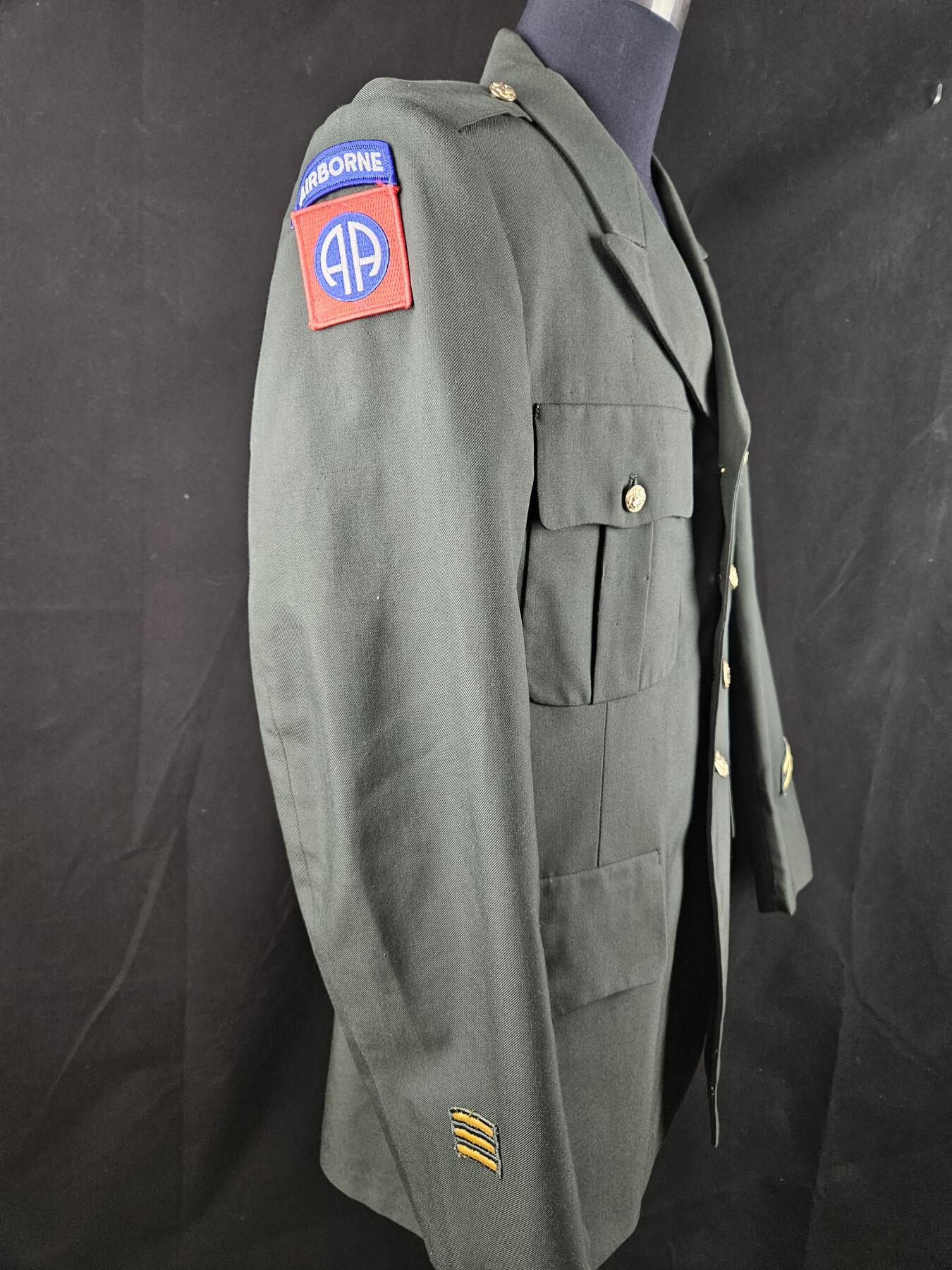 0元起拍勋章 第332期 咸鱼国勋章拍卖专场 2月8日（周日）下午6：00开始 美国陆军士官绿常上衣 胸围106 肩宽46 衣长82 袖长68