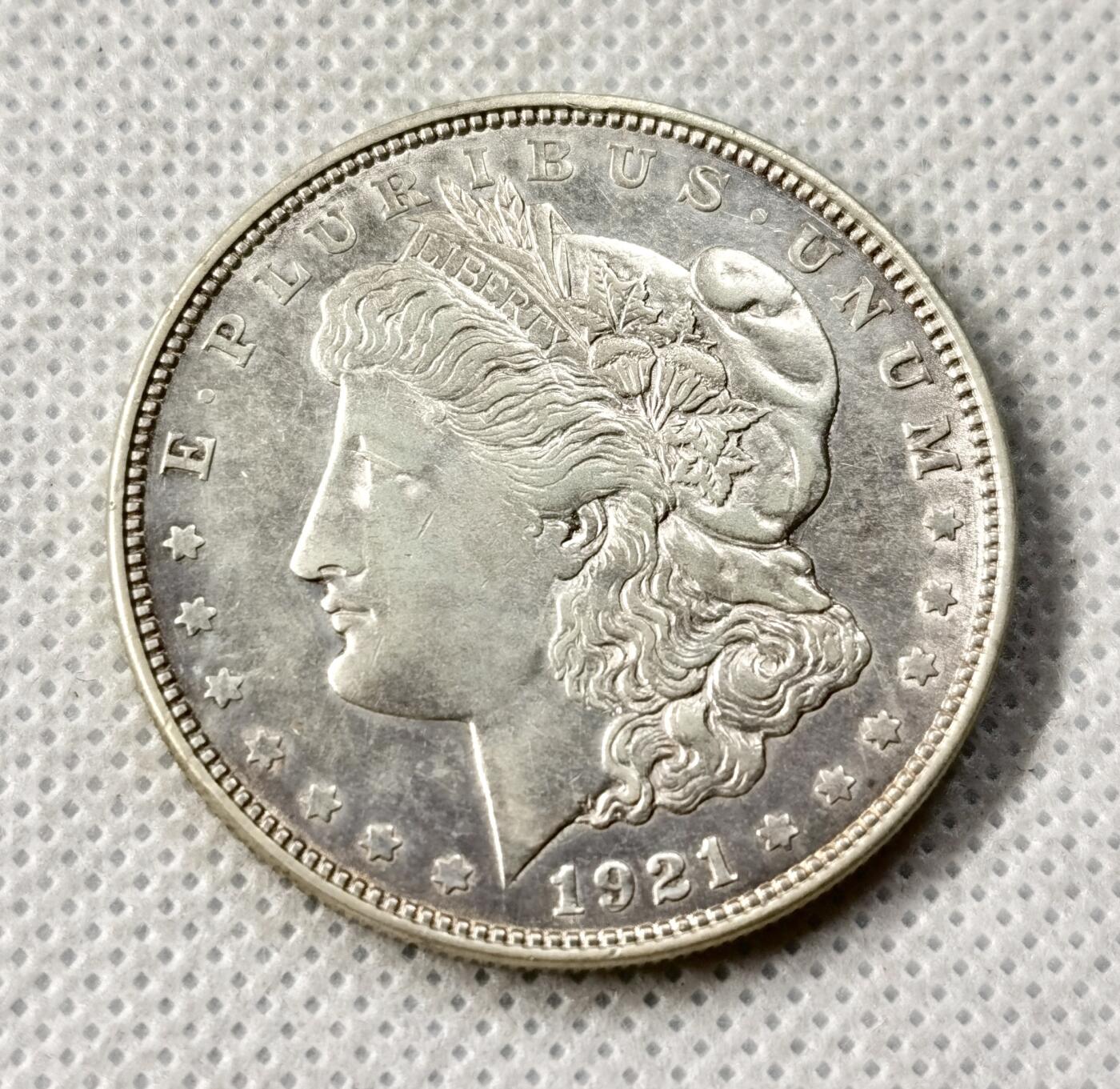 甄臻铺-世界币章拍卖（第49期）精品场拍品征集中，送拍享返佣金等优惠多多