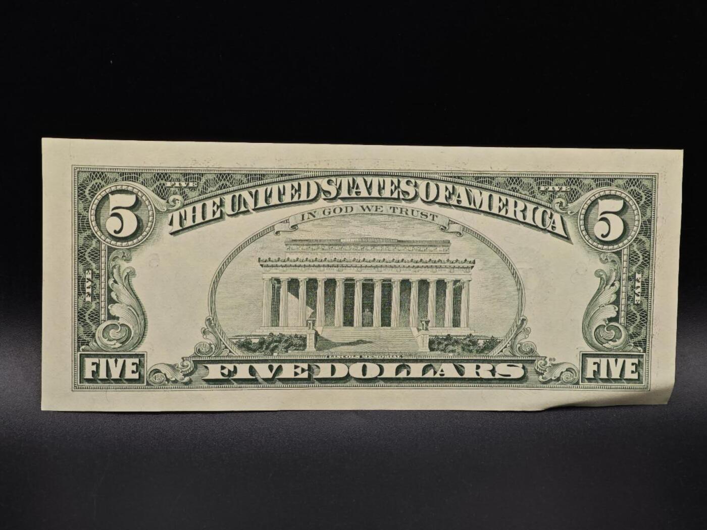 【淘币小摊】实时拍第八百六十五拍   纸币场    年前最后一周之前预留预留8号9号全部发出请更换最新收货地址不方便收货的请勿参拍或者顺丰到付 美国5美元纸币【有折】