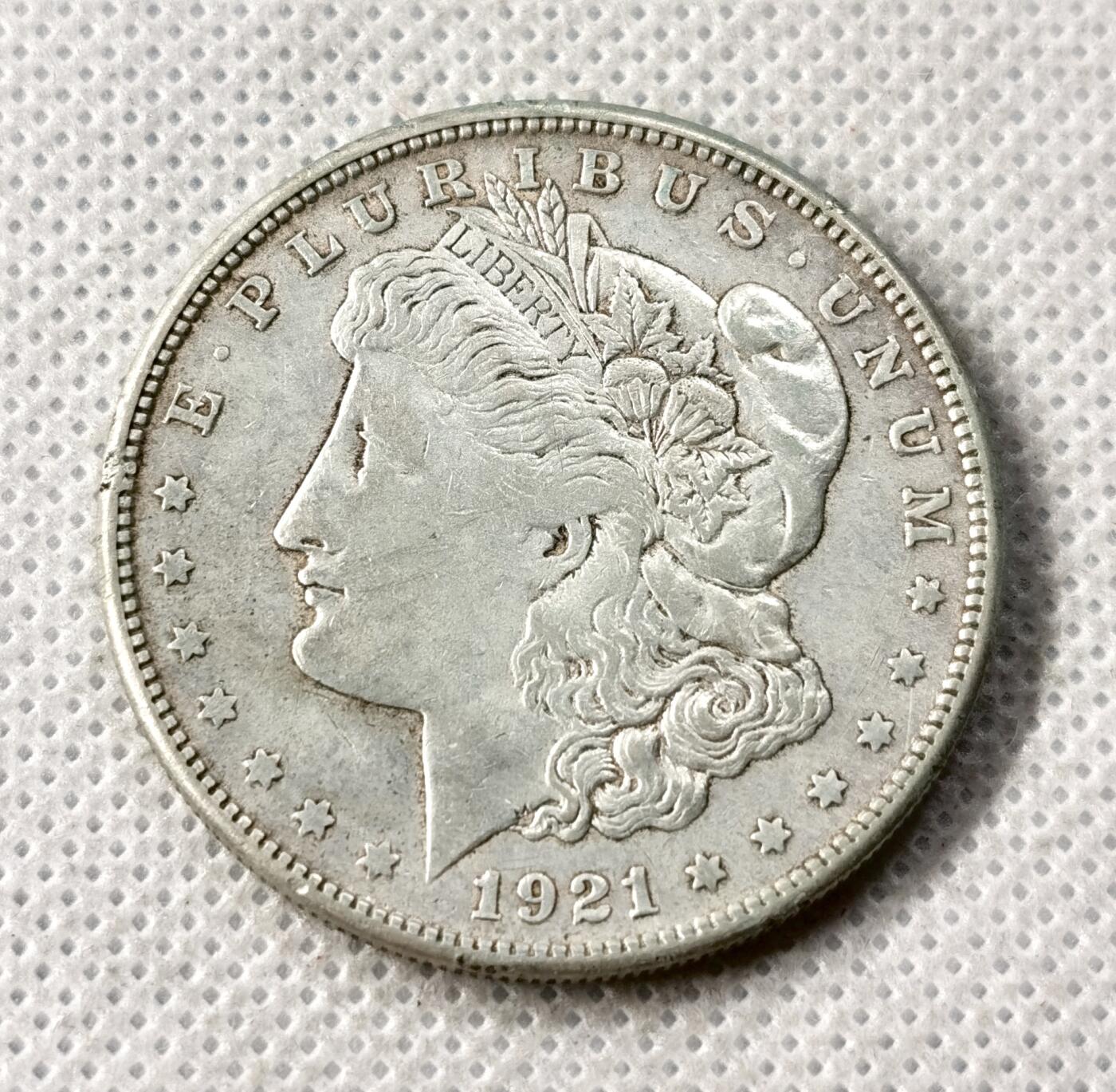 甄臻铺-世界币章拍卖（第49期）精品场拍品征集中，送拍享返佣金等优惠多多