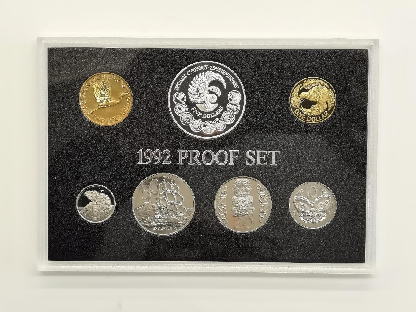 博洋堂“心向春光”2月精品大拍专场暨第160期（全场包邮） 新西兰1992年7枚精制套币，含25周年大银，原盒证
