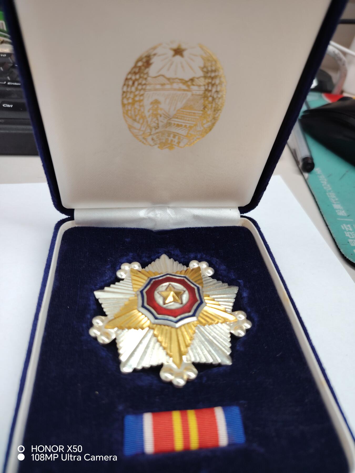 城南花开💐💐💐86场（节后发货） 朝鲜二级国旗带盒