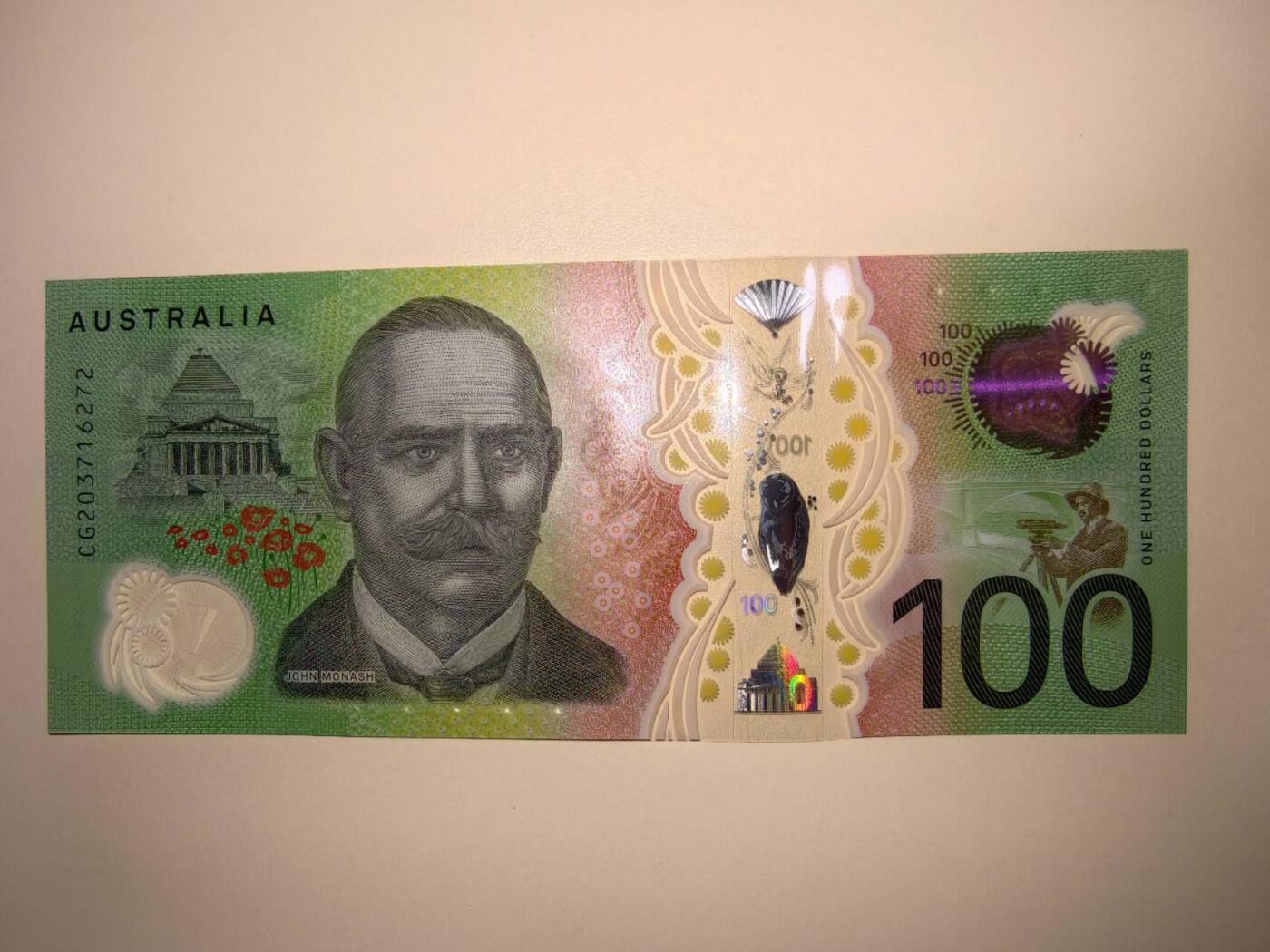 春节钱币瓷器清货捡漏拍场 澳大利亚新版100元塑料钞一张，全新UNC，著名歌唱家梅尔巴，非常漂亮