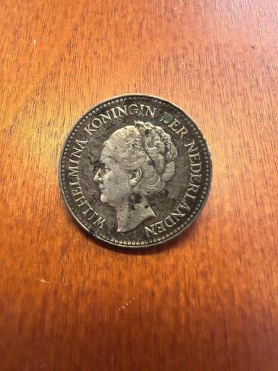 长老汇蛇年精选第九十八场拍卖 - 1929荷兰威廉明娜1/2盾银币，5克720银，带别针，克书价高