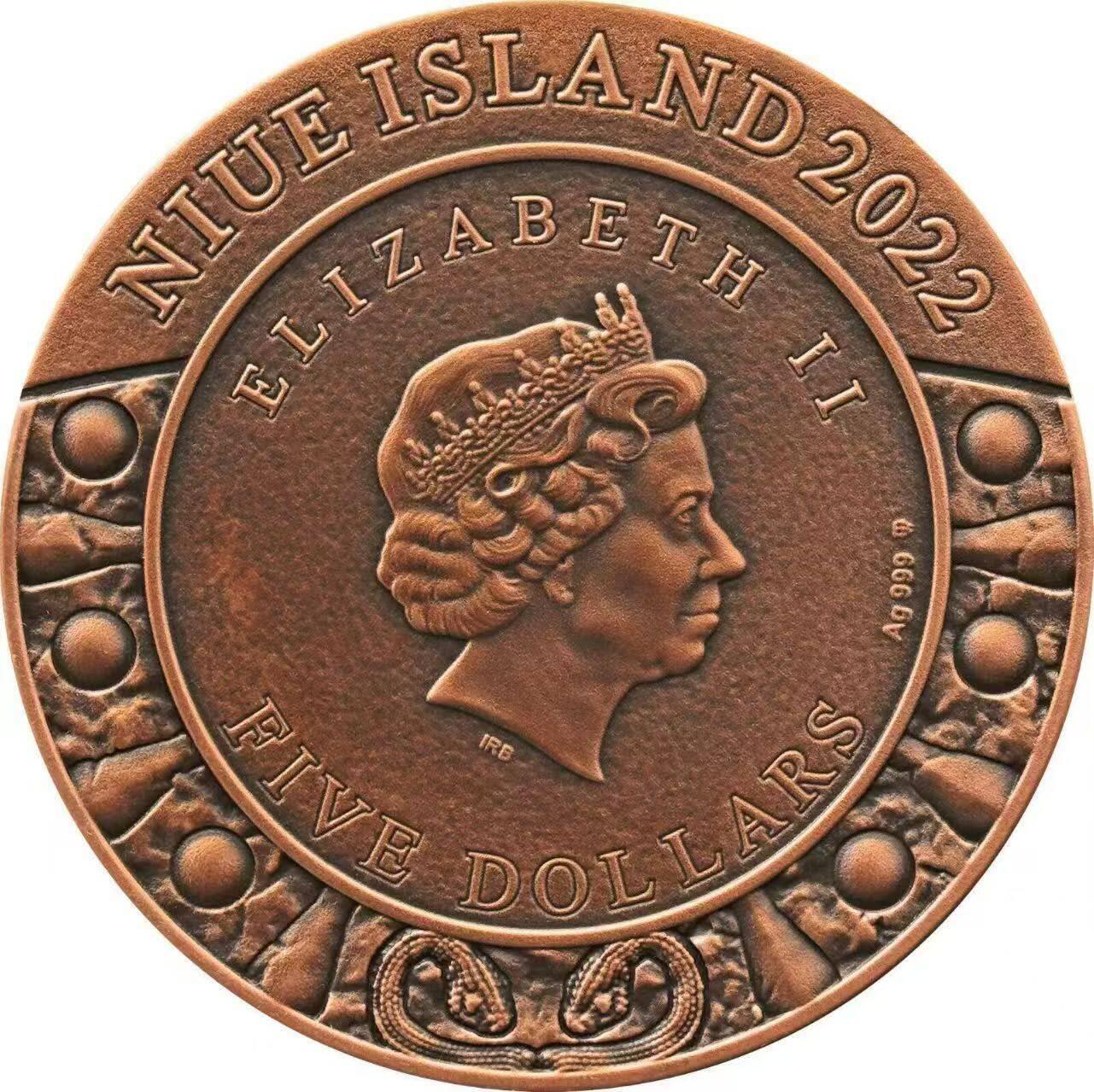 【币海沉浮】国际金银币（2） 纽埃2022年，2盎司, 战神之盾系列(1)–雅典娜神盾–美杜莎之盾，超高精浮雕、镀铜、仿古纪念银币. 盒证全. 超高超精浮雕,每一根毛发都清晰立体可数. 龙头币(系列第一枚)，新热门系列银币. 实物质感爆棚、远比照片更漂亮