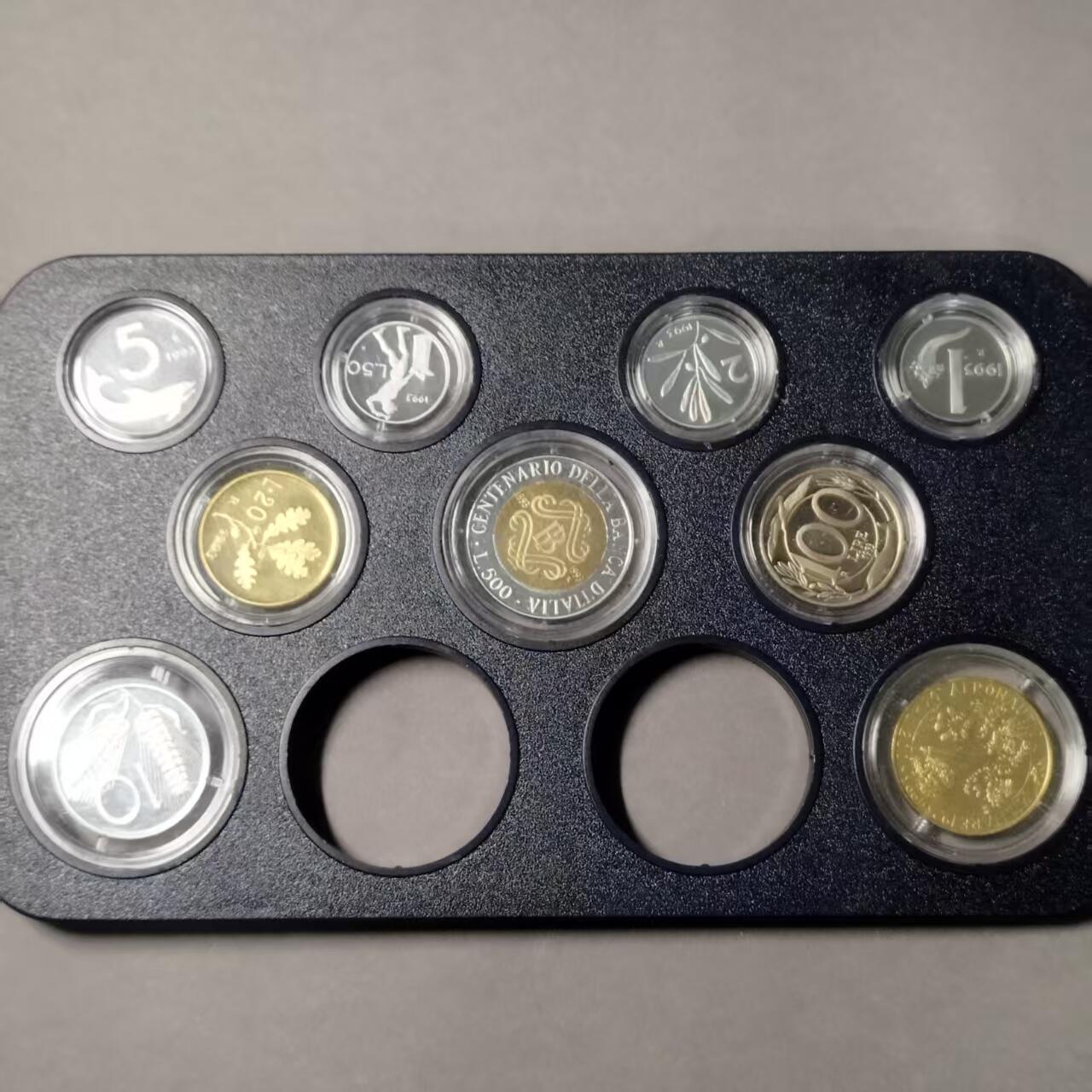 长老汇蛇年精选第九十八场拍卖 意大利1993年精制套币，含200Lira和500Lira精制纪念币，新版100Lira首发，量8500套