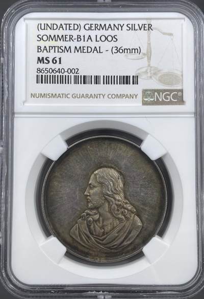 「木头集藏」“ 新岁撷珍”——章牌精品专场！ - 德国宗教洗礼银章，MS61，直径：36 mm，比较少见。正面刻画耶稣基督圣像，背面耶稣受洗的场景：施洗约翰为耶稣施洗，上方有两只象征圣灵的白鸽。 边缘铭文为ER WIRD MIT DEM GEISTE TAUFEN，意为“他将以圣灵施洗”，底部铭文为DIE TÄUFE DER REINIGUNG，意为“净化的洗礼”，明确了洗礼的宗教主题。