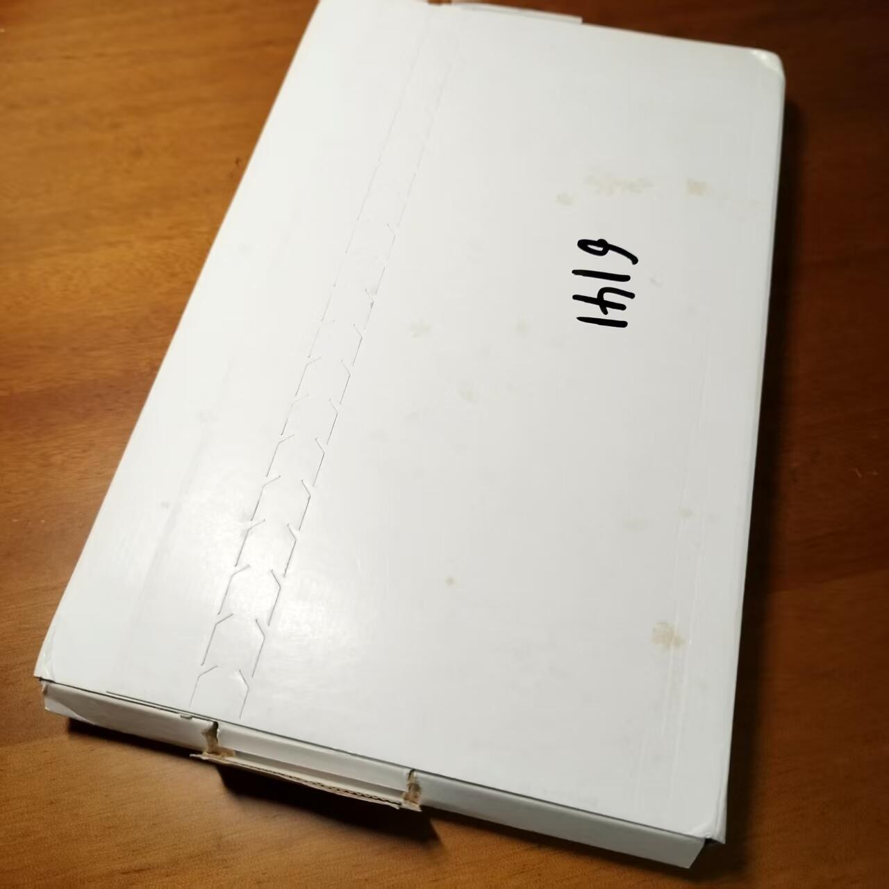 长老汇蛇年精选第九十八场拍卖 2011英国14枚精制套币，盒证齐全，带少见白色外包装