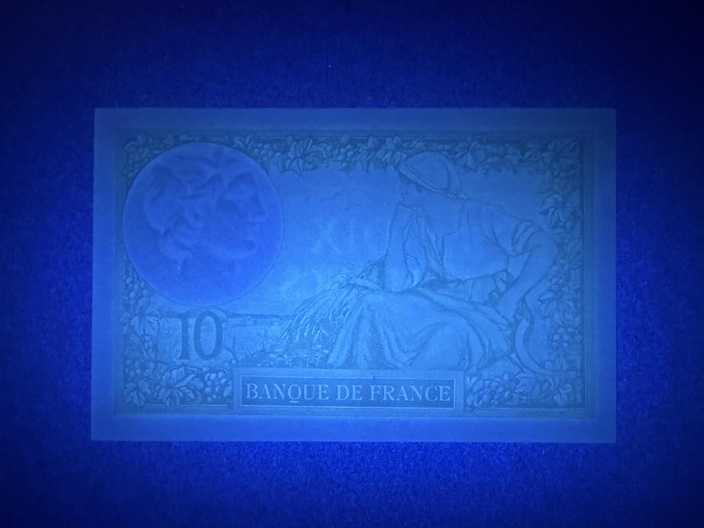 《艾美收藏》第231期-2.8周日外币精品(春节前收官)-世界最佳纸币特辑 法国10法郎 UNC 1941年 罗马神话中的智慧女神弥涅耳瓦