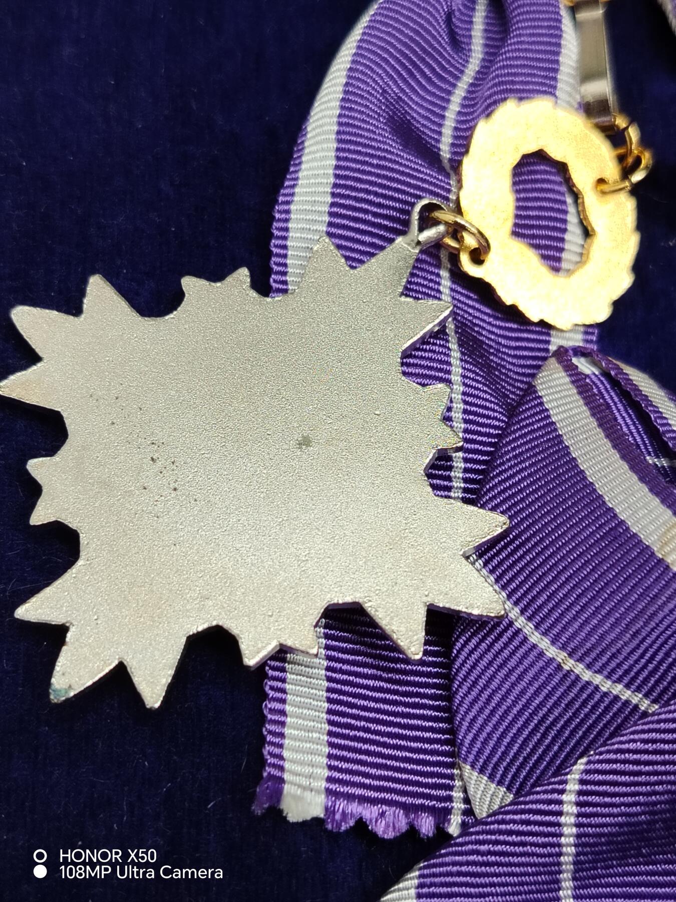 城南花开💐💐💐86场（节后发货） 武道会章带盒（材质不清楚，大盒子）