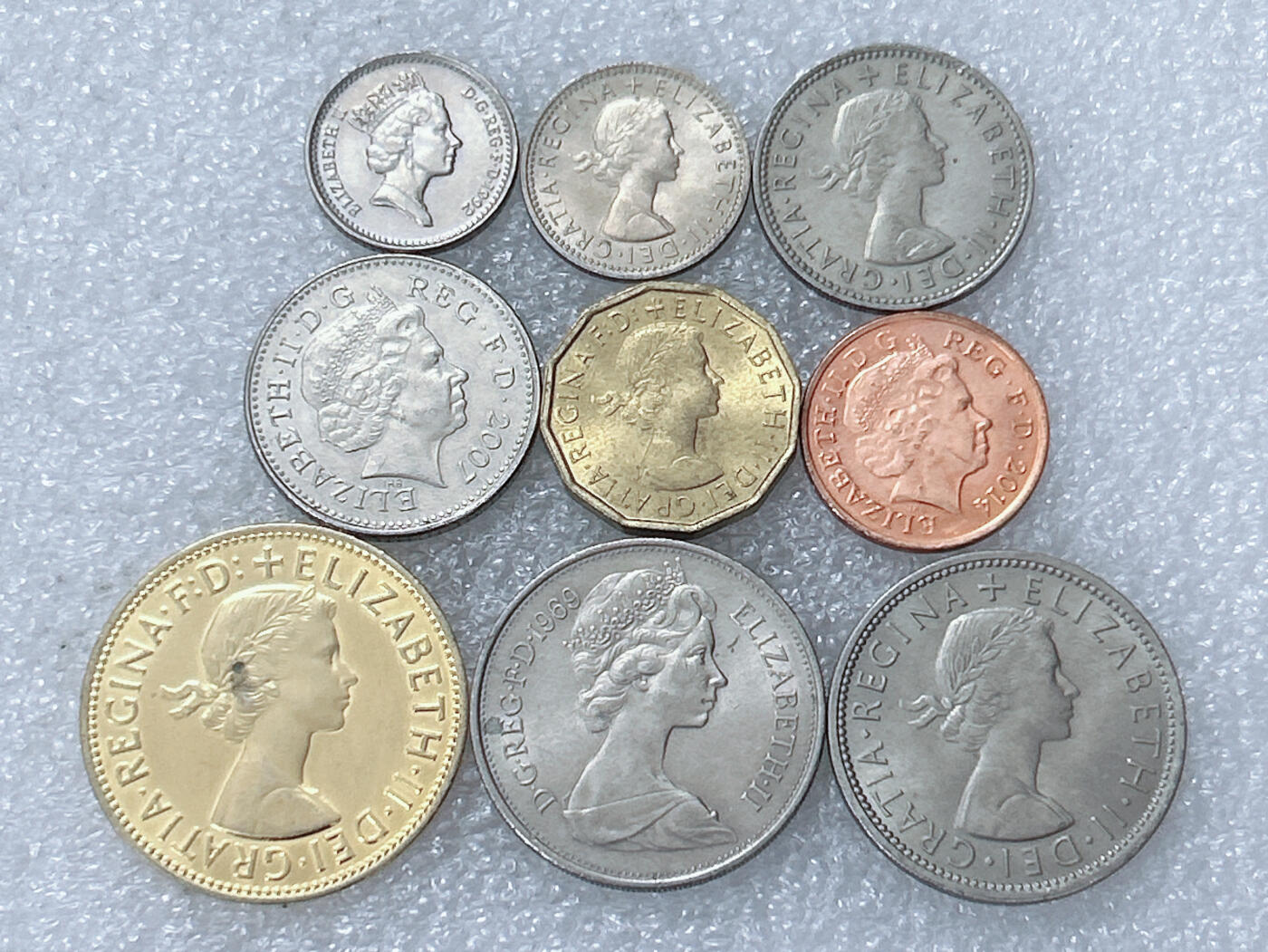 第一海外回流一元起拍收藏 散集专场  第301期 英国不同版本硬币 9枚 原光品