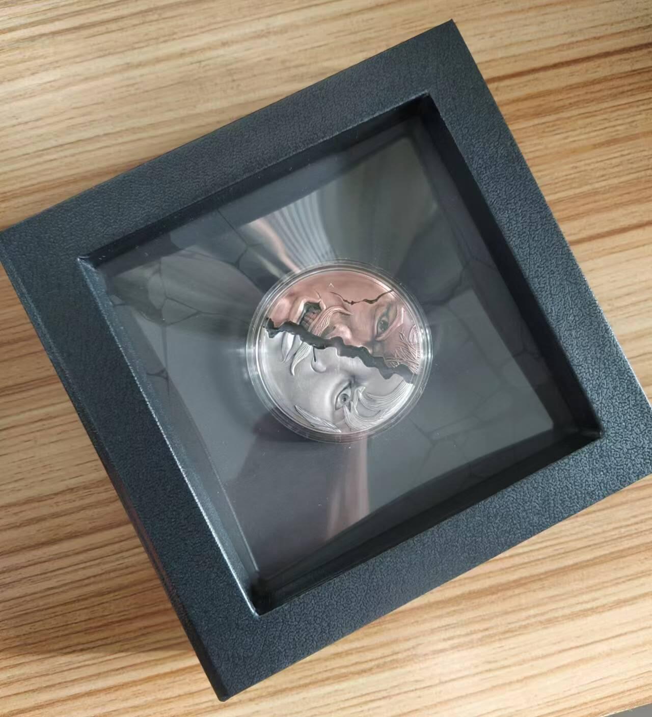 【币海沉浮】国际金银币（2） 喀麦隆2022，善恶灵魂(双面人性/撕裂人格)，2盎司高浮雕深镂空仿古双色银币. 盒证全. 最新爆炸性热门银币,超炫酷