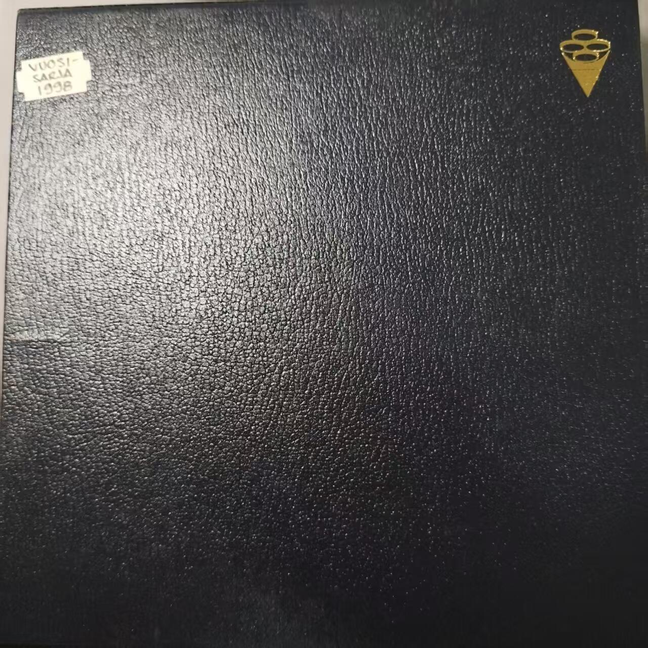 长老汇蛇年精选第九十八场拍卖 芬兰1998年精制套币，盒证齐全 带一枚27克大银币 非常少见，量2000