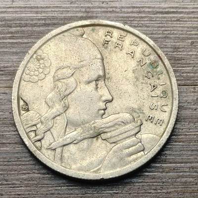 【铜匠收藏】★第147★散币专场 不寄存，30包邮。不满30元，支付5元运费。《接受代拍 代送NGC评级》 34【无寄存】法国 1954年 100法郎 玛丽安娜手持火炬 铜镍币