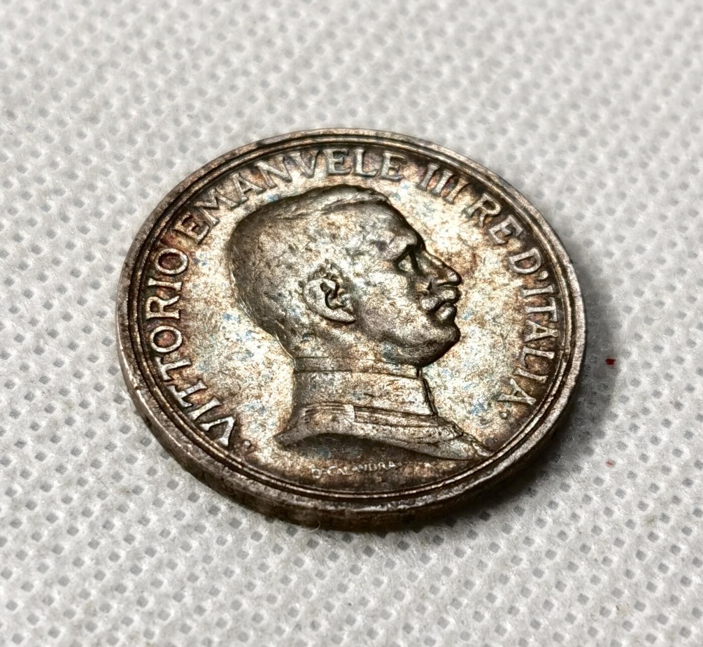 甄臻铺-世界币章拍卖（第49期）精品场拍品征集中，送拍享返佣金等优惠多多 意大利1916年2里拉，包浆极好，细节见图