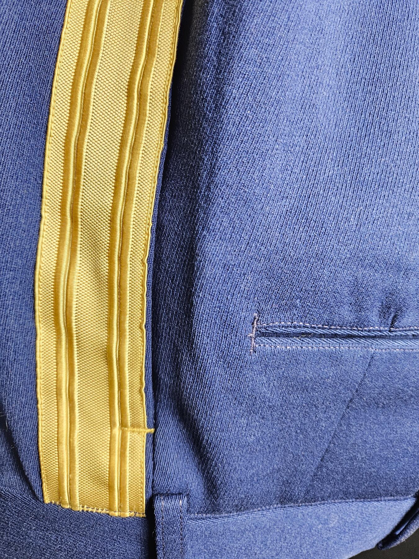 0元起拍勋章 第332期 咸鱼国勋章拍卖专场 2月8日（周日）下午6：00开始 美国陆军士官礼服一套 裤子马裤呢面料 胸围102 肩宽48 衣长76 袖长60 腰围83 裤长104