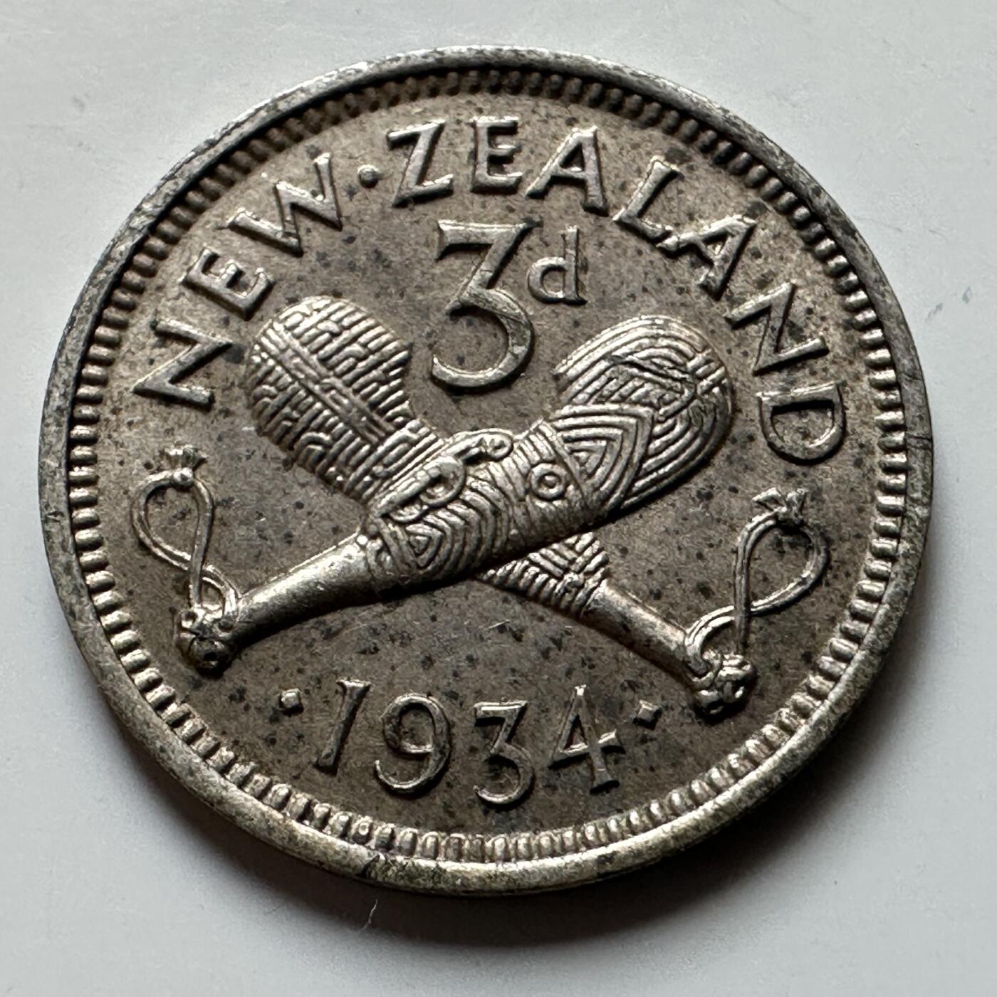 🌹外币初藏🌹🐯2026年第17场 快递将在12号停运 年前需发货的抓紧 ，年后正月十五恢复发货 新西兰1934年三便士银币