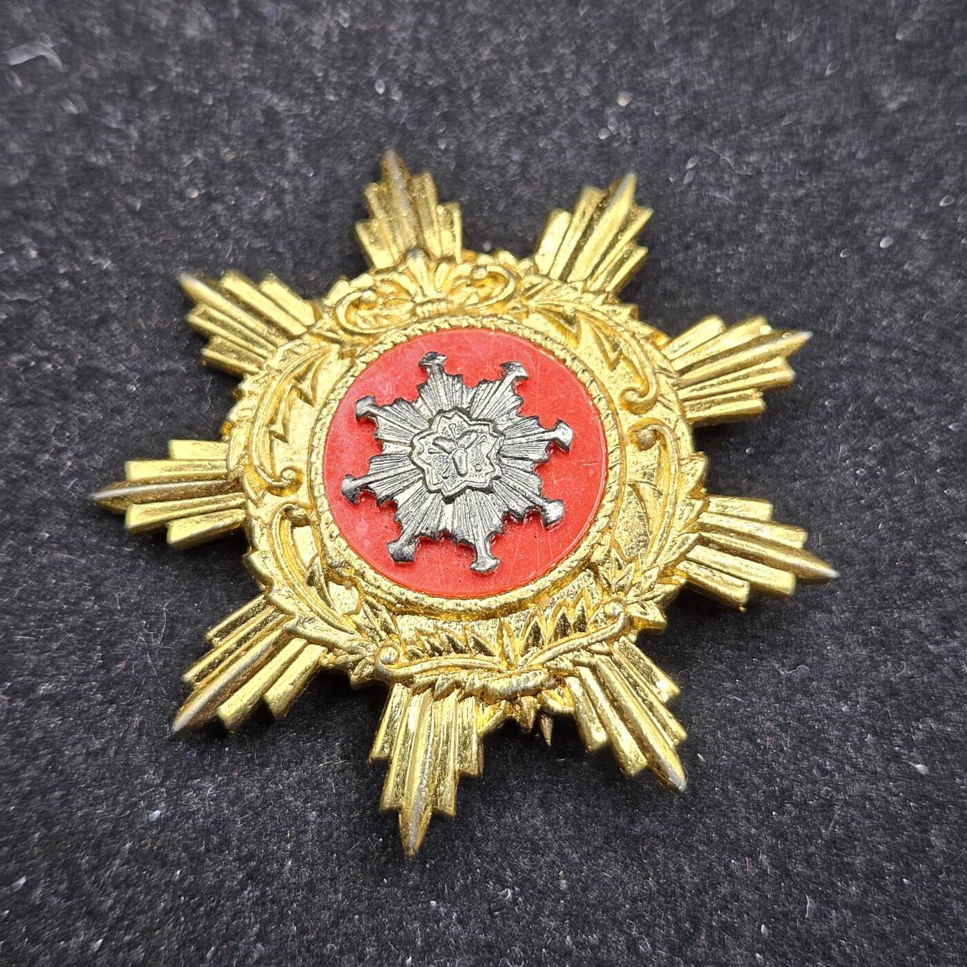 0元起拍勋章 第332期 咸鱼国勋章拍卖专场 2月8日（周日）下午6：00开始 消防团勤续章