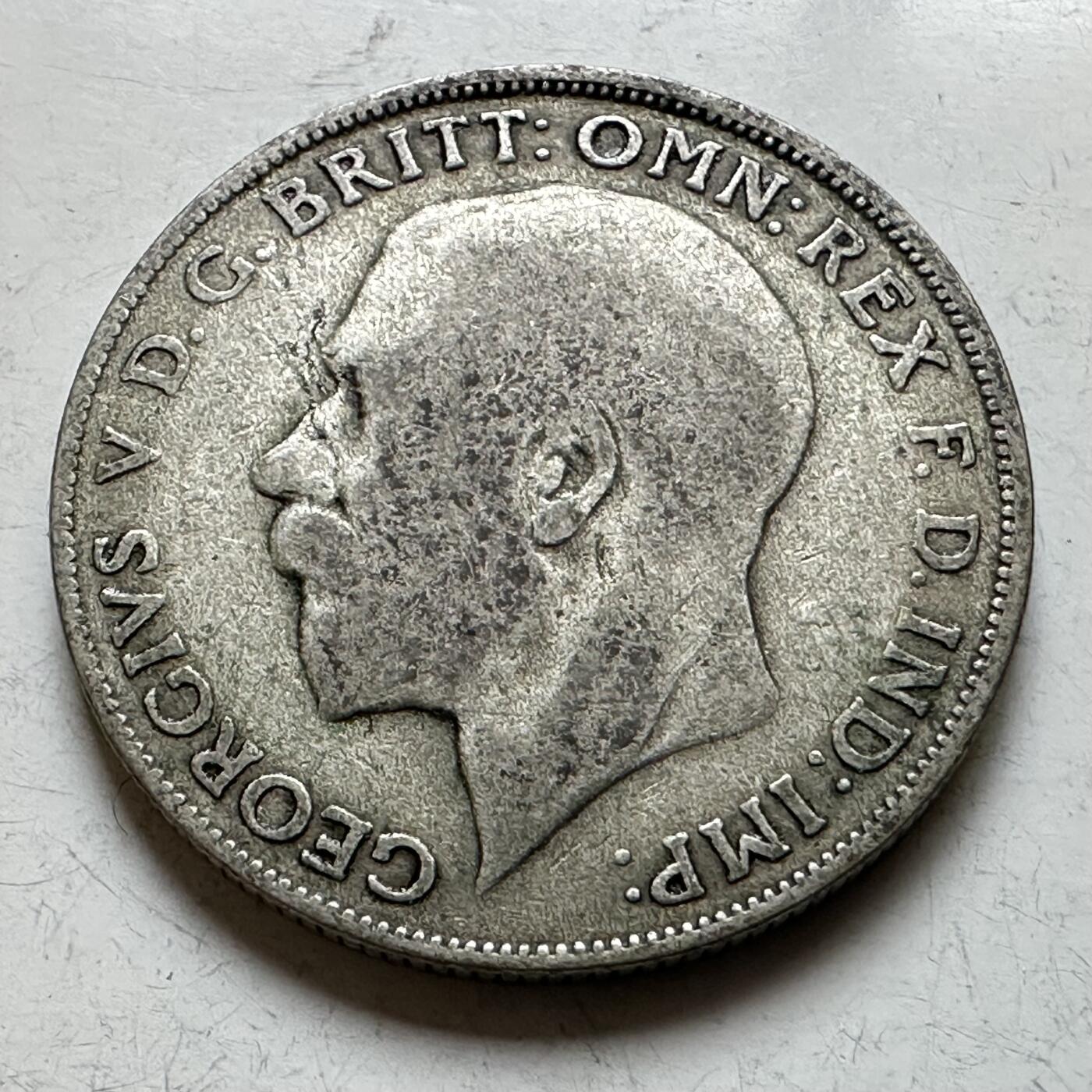 🌹外币初藏🌹🐯2026年第17场 快递将在12号停运 年前需发货的抓紧 ，年后正月十五恢复发货 英国1922年一弗罗林银币 11.3克50%银