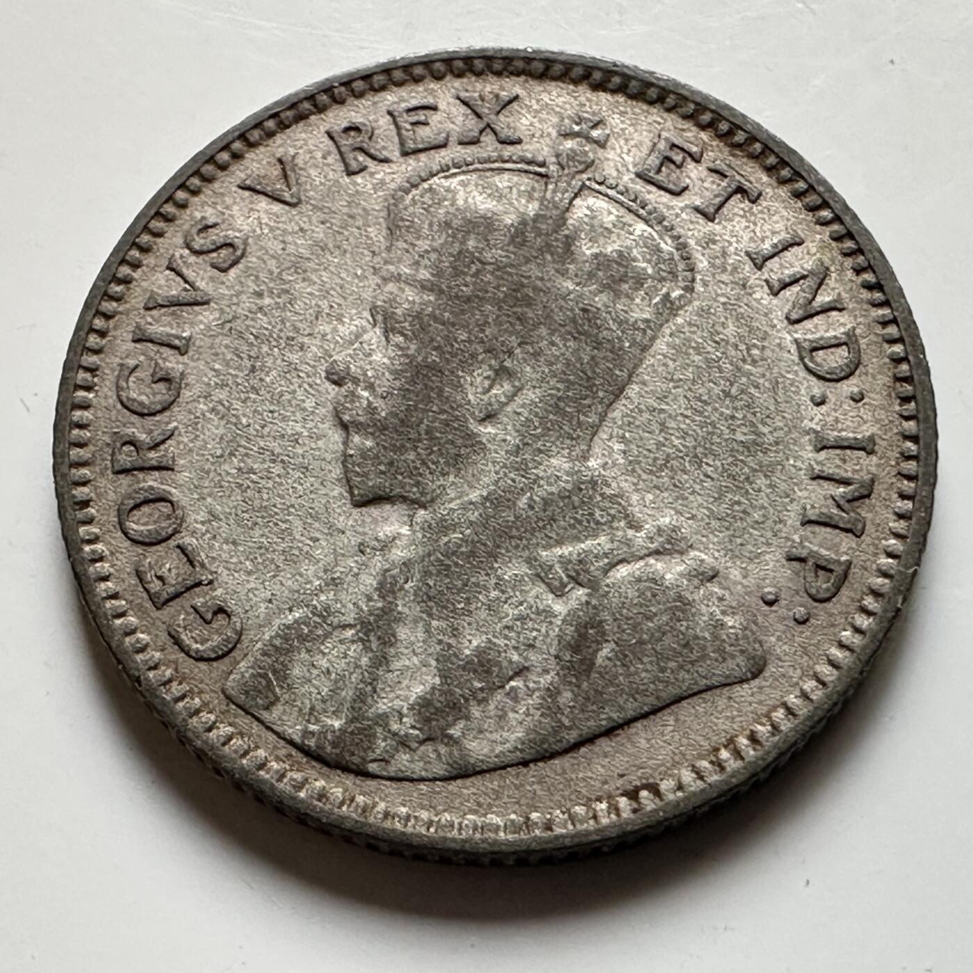 🌹外币初藏🌹🐯2026年第17场 快递将在12号停运 年前需发货的抓紧 ，年后正月十五恢复发货 英属东非1924年50分银币