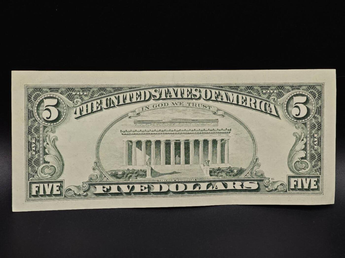 【淘币小摊】实时拍第八百六十五拍   纸币场    年前最后一周之前预留预留8号9号全部发出请更换最新收货地址不方便收货的请勿参拍或者顺丰到付 美国5美元纸币【有折】