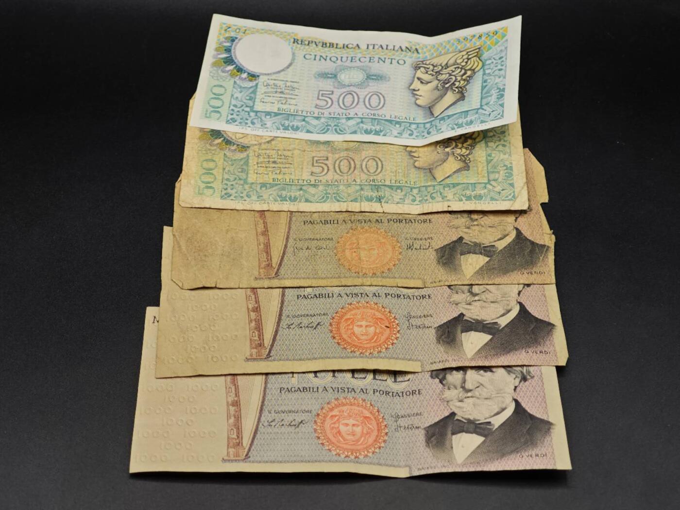 【淘币小摊】实时拍第八百六十五拍   纸币场    年前最后一周之前预留预留8号9号全部发出请更换最新收货地址不方便收货的请勿参拍或者顺丰到付