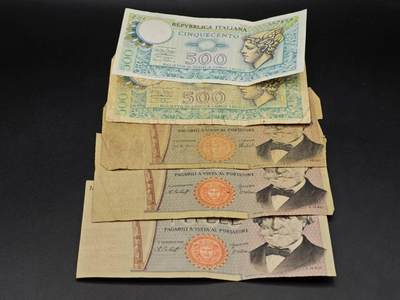 【淘币小摊】实时拍第八百六十五拍   纸币场    年前最后一周之前预留预留8号9号全部发出请更换最新收货地址不方便收货的请勿参拍或者顺丰到付 - 意大利500-1000里拉纸币4张【有折】