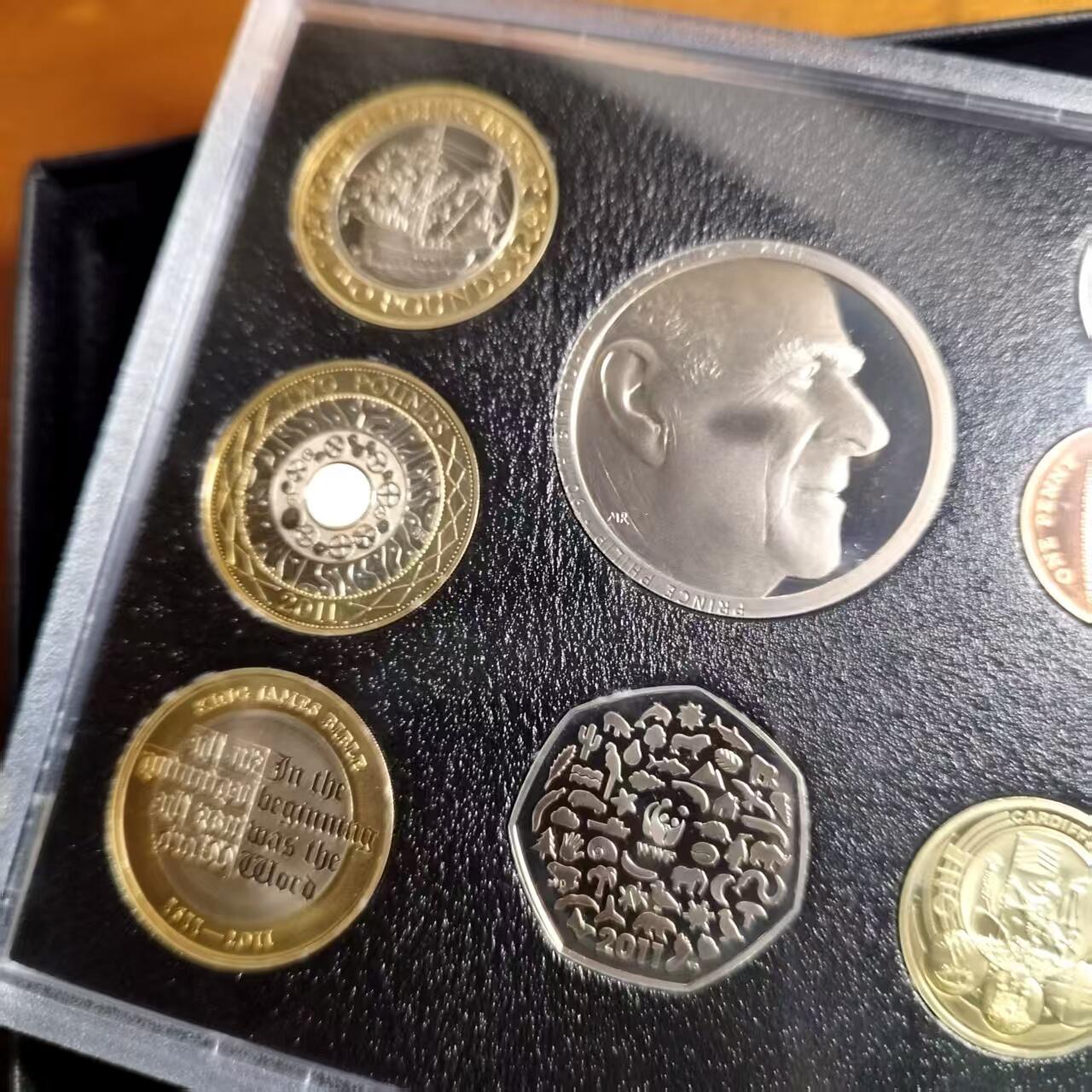 长老汇蛇年精选第九十八场拍卖 2011英国14枚精制套币，盒证齐全，带少见白色外包装