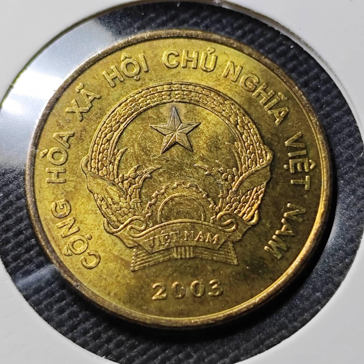 KK钱币收藏小铺  第393期  2月预留时间 周末发货  越南2000盾 好品