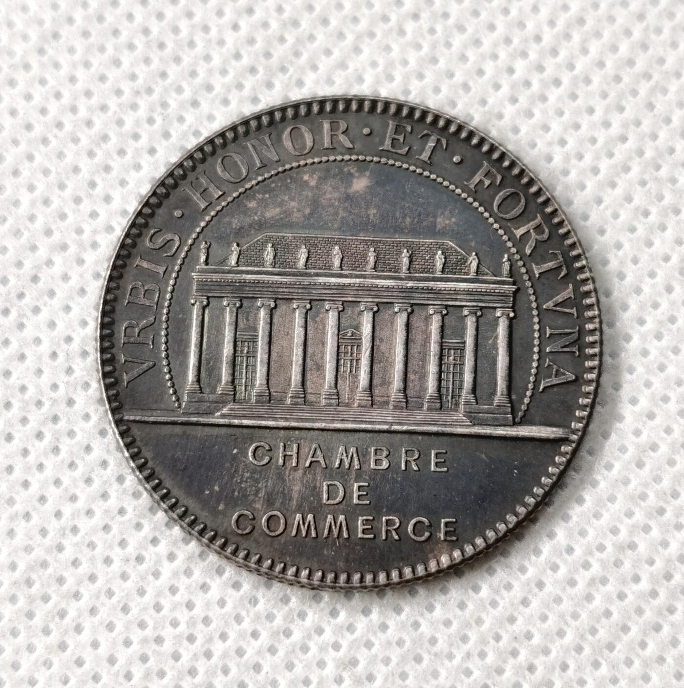 甄臻铺-世界币章拍卖（第49期）精品场拍品征集中，送拍享返佣金等优惠多多 19世纪 法国南特商会代用币银章 细节丰富 直径31.8mm，重15.7g，细节见图