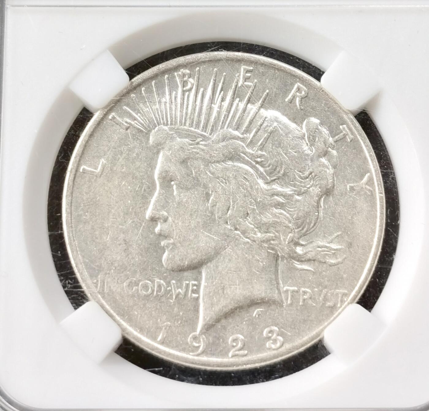 甄臻铺-世界币章拍卖（第49期）精品场拍品征集中，送拍享返佣金等优惠多多