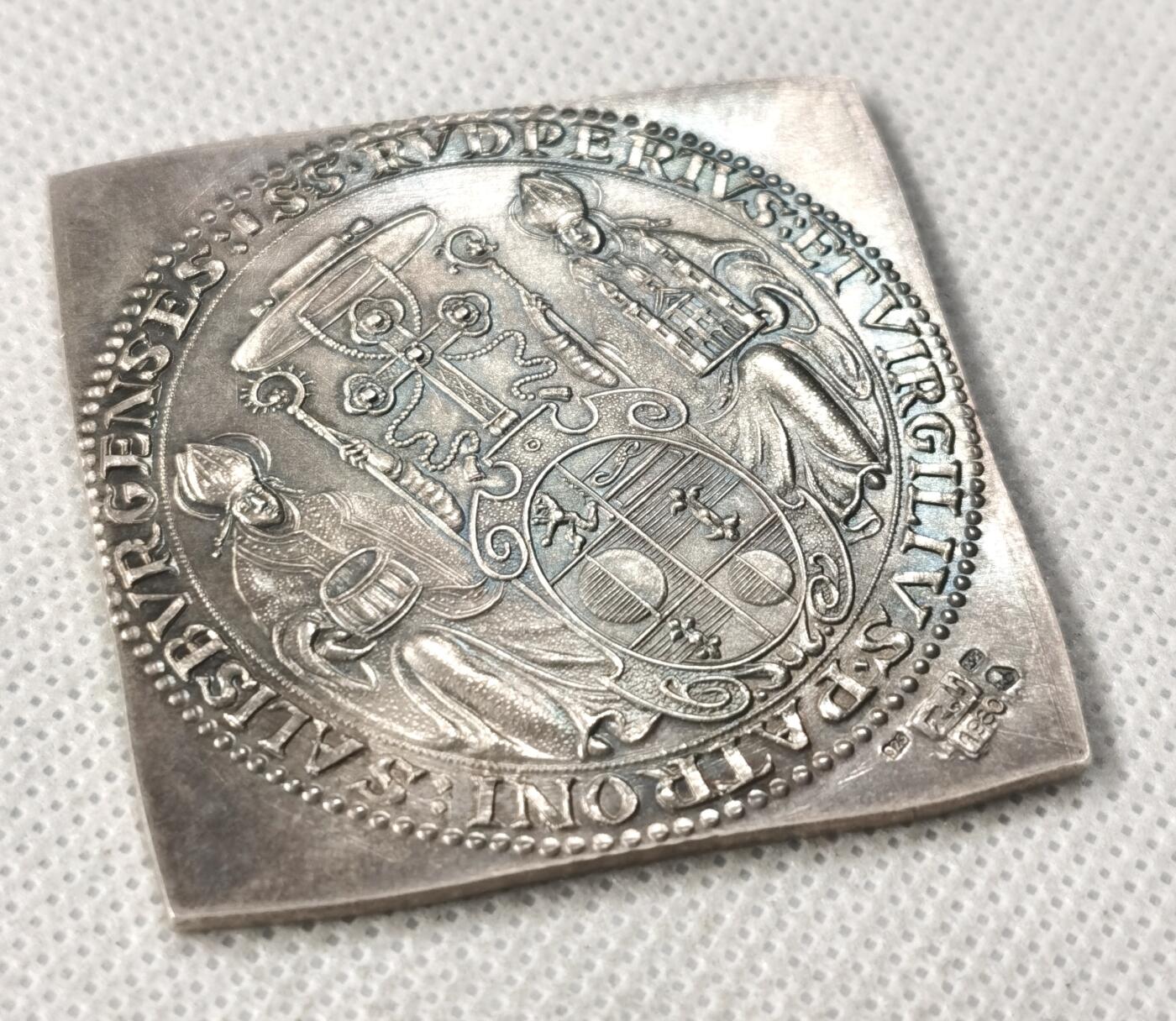 甄臻铺-世界币章拍卖（第49期）精品场拍品征集中，送拍享返佣金等优惠多多 1980年后铸 银制 萨尔茨堡教区方形2泰勒 大直径 超压手 50.1g 925银 纯银46.3克