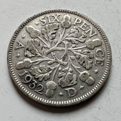 🌹外币初藏🌹🐯2026年第17场 快递将在12号停运 年前需发货的抓紧 ，年后正月十五恢复发货 - 英国1932年六便士银币 2.83克50%银