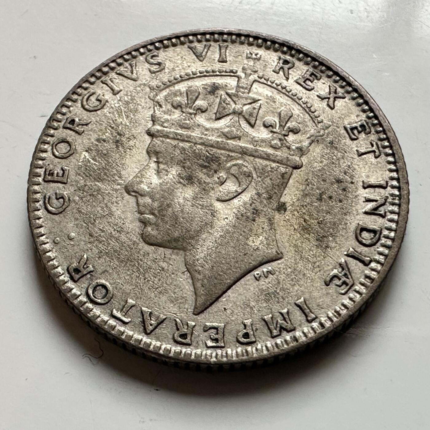 🌹外币初藏🌹🐯2026年第17场 快递将在12号停运 年前需发货的抓紧 ，年后正月十五恢复发货 英属东非1943年50分银币