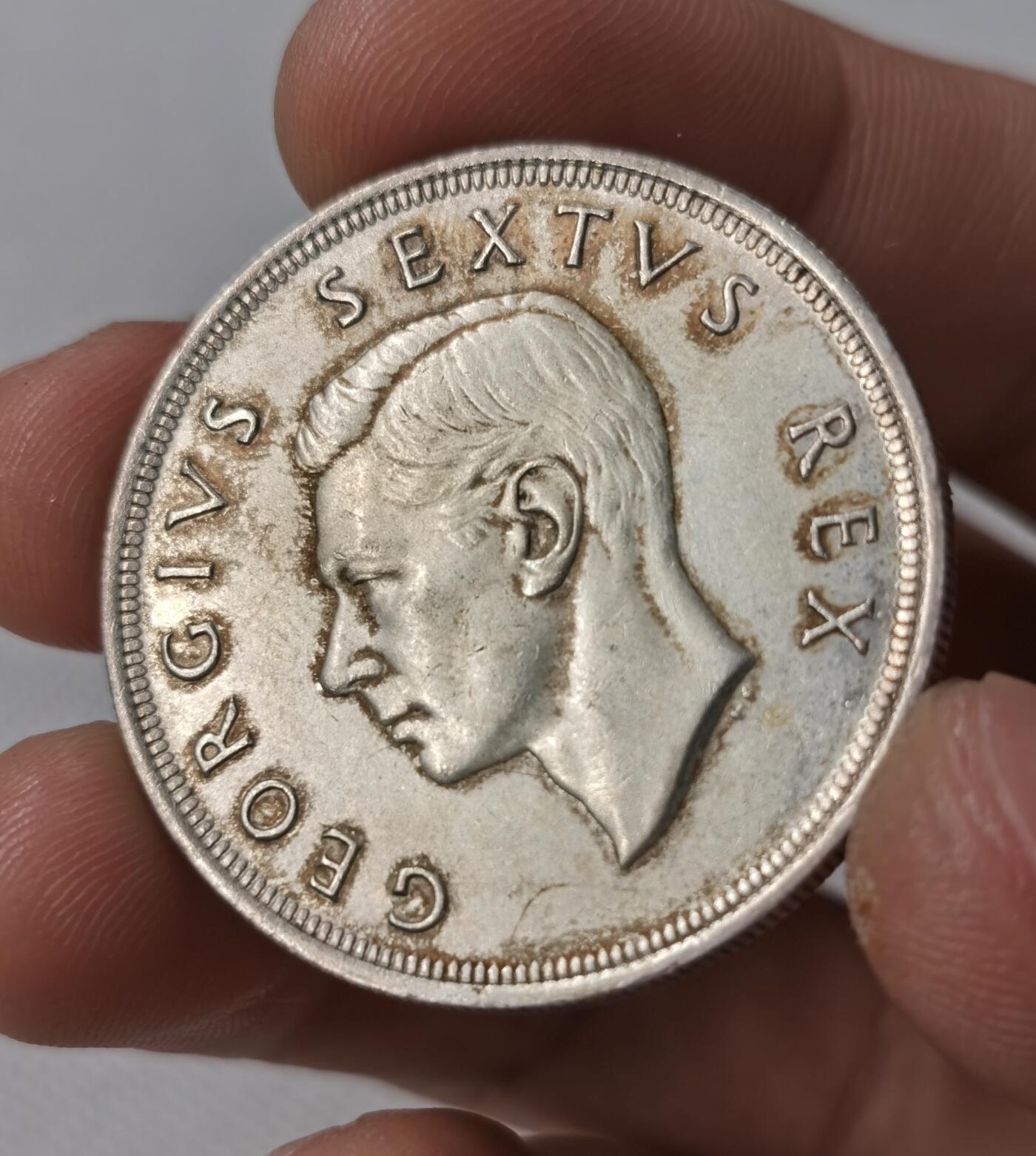 甄臻铺-世界币章拍卖（第49期）精品场拍品征集中，送拍享返佣金等优惠多多