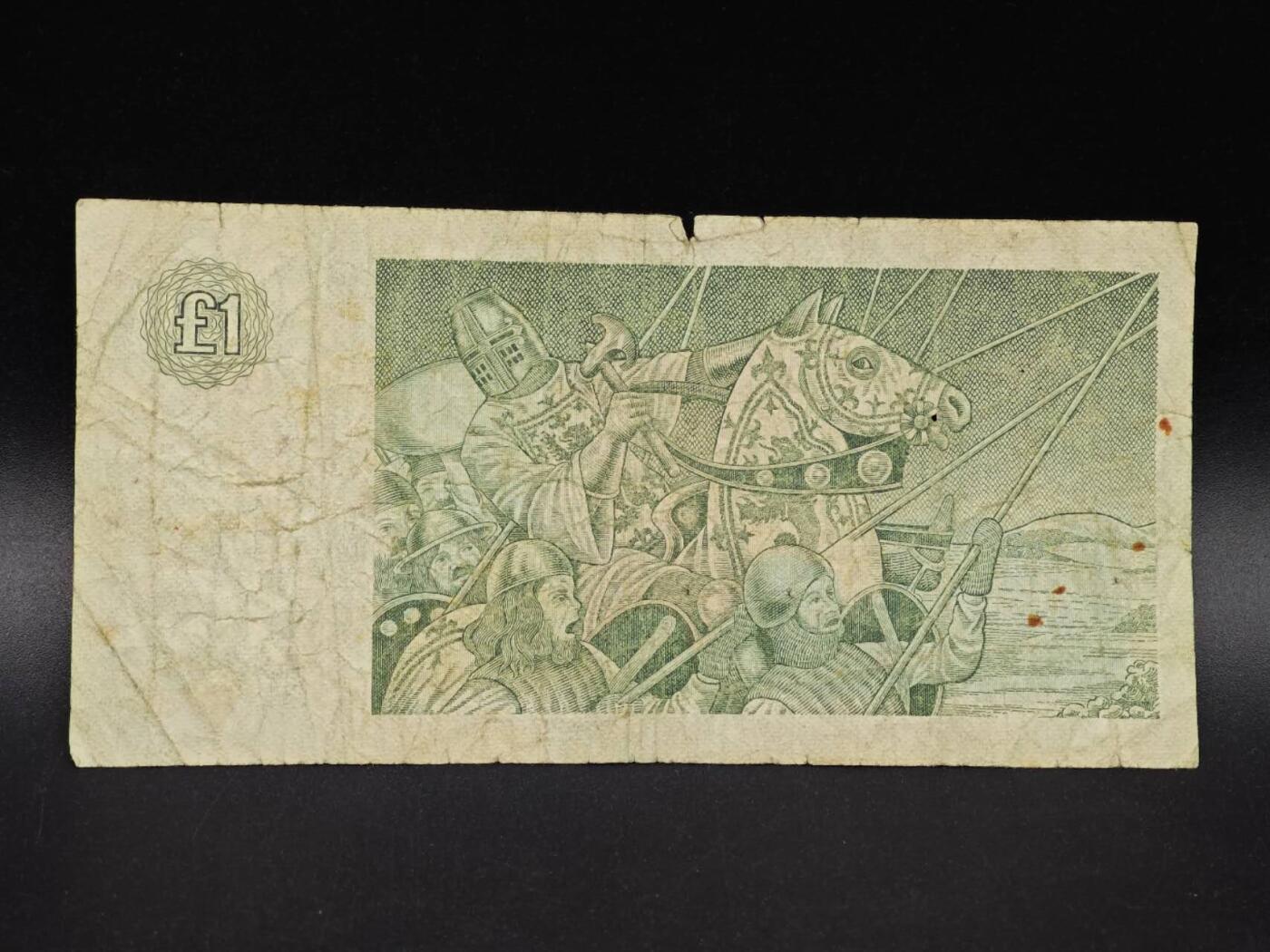 【淘币小摊】实时拍第八百六十五拍   纸币场    年前最后一周之前预留预留8号9号全部发出请更换最新收货地址不方便收货的请勿参拍或者顺丰到付 英国克莱德代尔银行一镑纸币【有折】